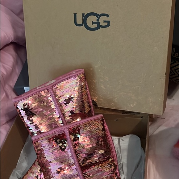 UGG women’s size 7 sequin pink - Picture 2 of 3